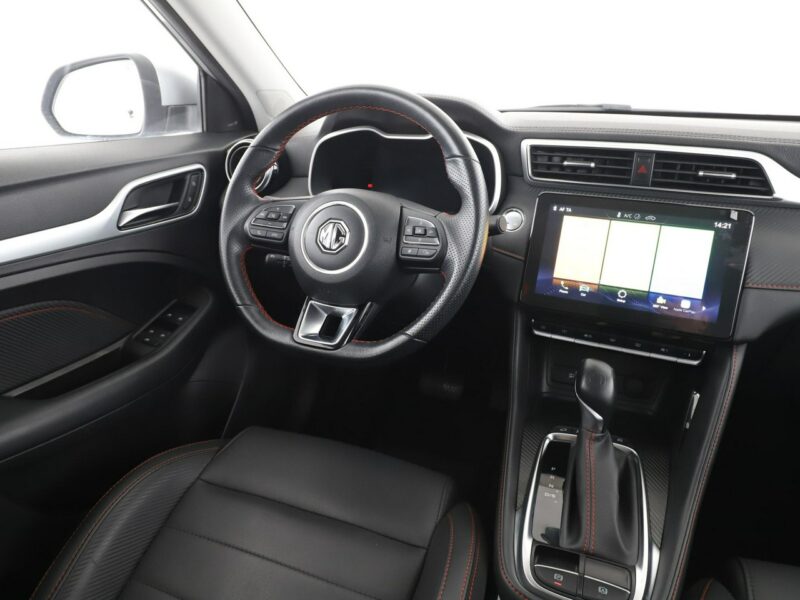 MG ZS Luxury automat skóra virtual LED navi tempomat