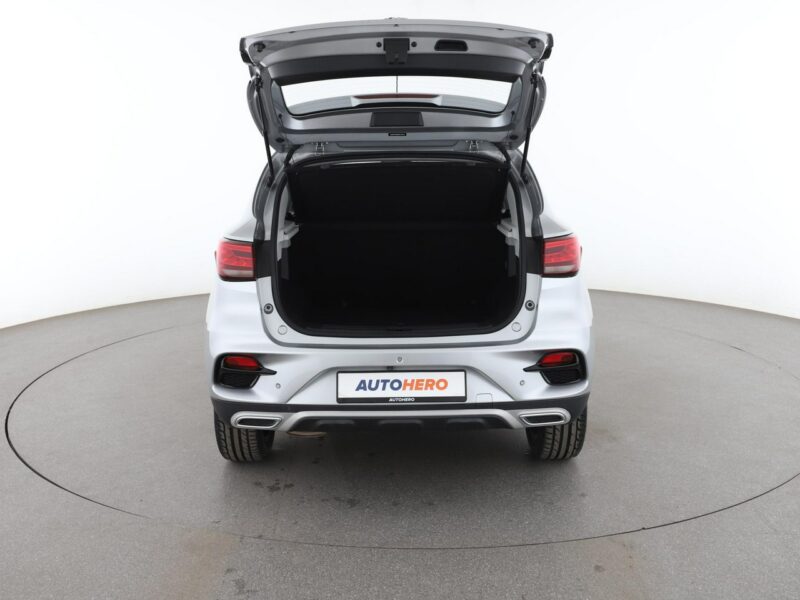 MG ZS Luxury automat skóra virtual LED navi tempomat