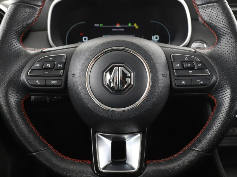 MG ZS Luxury automat skóra virtual LED navi tempomat
