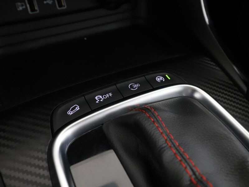 MG ZS Luxury automat skóra virtual LED navi tempomat