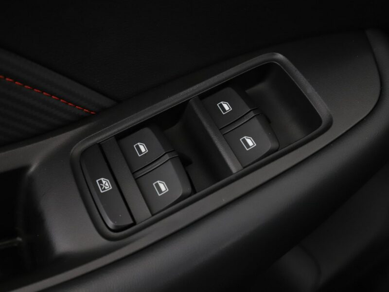 MG ZS Luxury automat skóra virtual LED navi tempomat