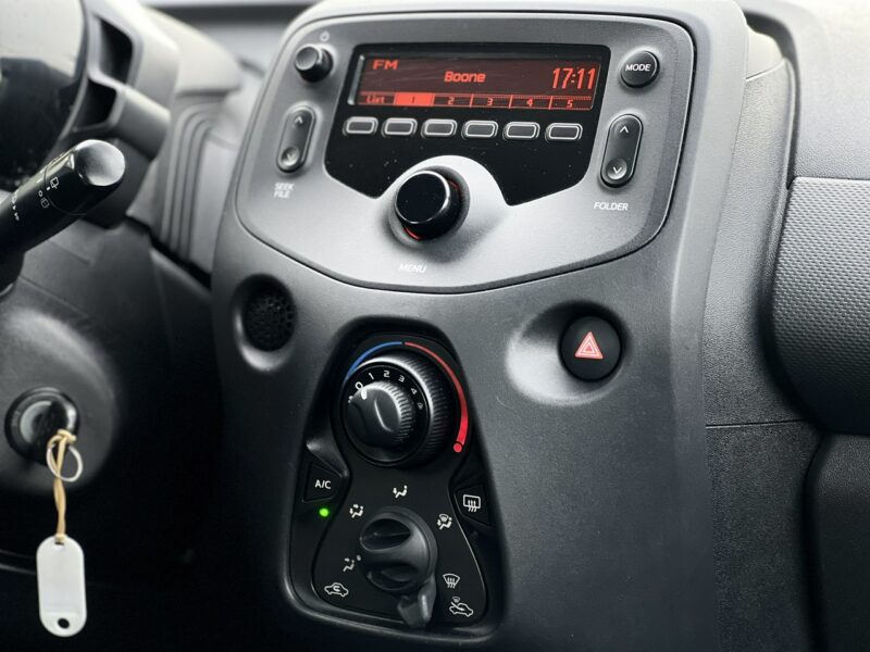 Toyota Aygo Salon Polska Poleasingowy I właściciel Serwis ASO VAT 23% Bezwypadkowy II (2014-)