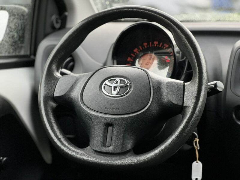 Toyota Aygo Salon Polska Poleasingowy I właściciel Serwis ASO VAT 23% Bezwypadkowy II (2014-)