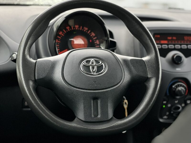 Toyota Aygo Salon Polska Poleasingowy I właściciel Serwis ASO VAT 23% Bezwypadkowy II (2014-)