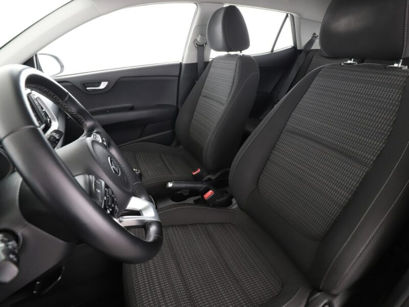 Kia Stonic FV23% klima tempomat kamera Bluetooth