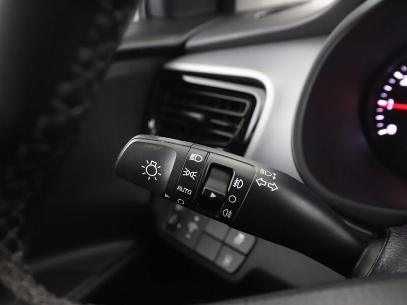 Kia Stonic FV23% klima tempomat kamera Bluetooth