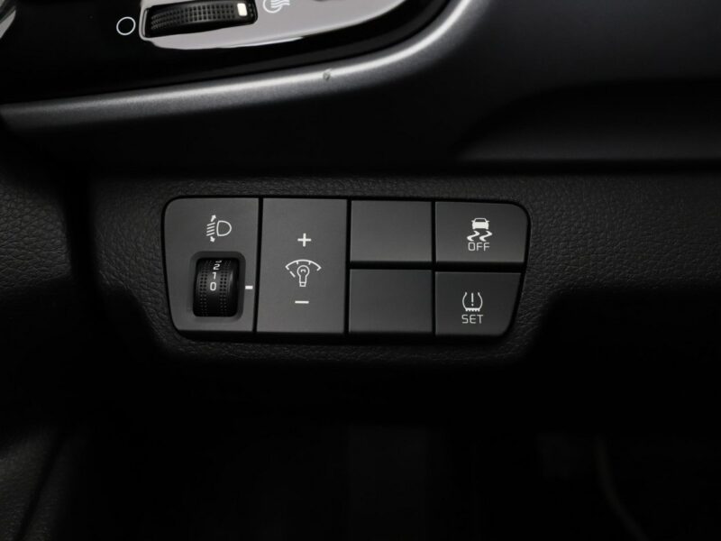 Kia Stonic FV23% klima tempomat kamera Bluetooth