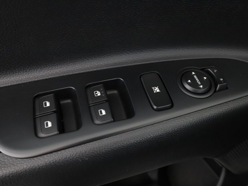 Kia Stonic FV23% klima tempomat kamera Bluetooth