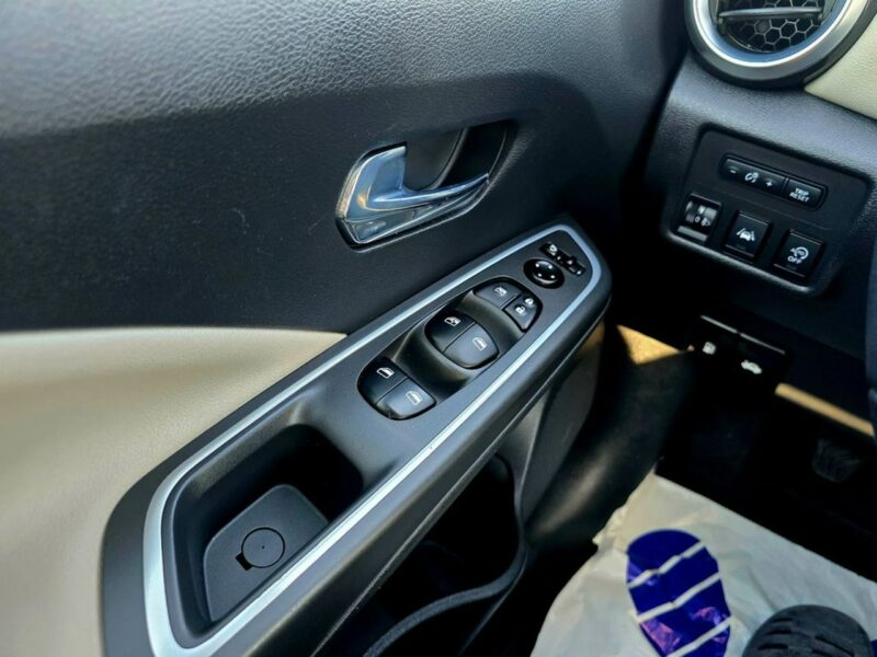 Nissan Micra 1.0 IG-T N-DSESING Jak nowy tylko 8000 kilometrów K14 (2017-)