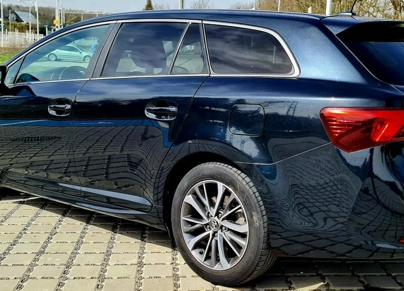 Toyota Avensis 1.6 D4D Touring Sport Executive III (2009-)