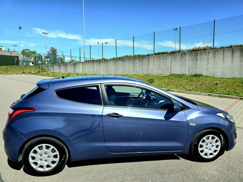 Hyundai i30 Hyundai i30 1.4 Classic II (2012 - 2016)