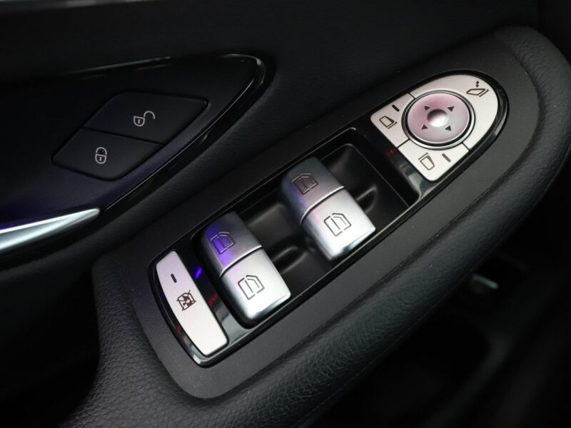 Mercedes GLC 300 FV23 LIFT 300de PHEV Automat 4Matic Navi Tempomat GrzaneFotele FullLED