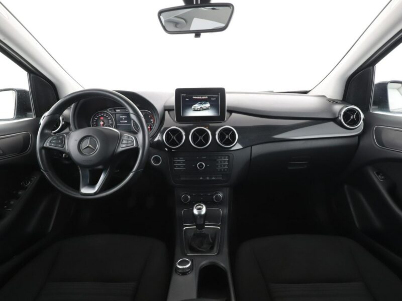 Mercedes B 160 klima auto czujniki parkowania multifunkcja hak W246 (2011-)