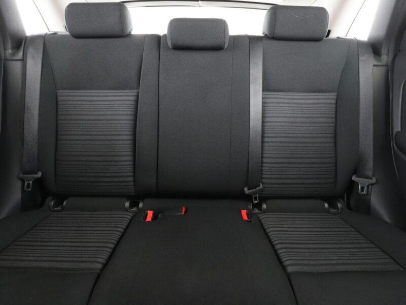Mercedes B 160 klima auto czujniki parkowania multifunkcja hak W246 (2011-)