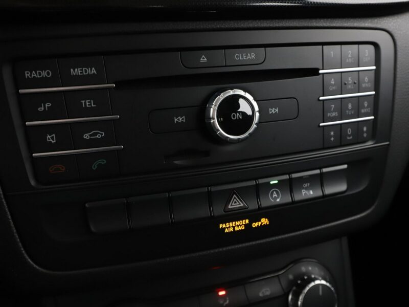 Mercedes B 160 klima auto czujniki parkowania multifunkcja hak W246 (2011-)