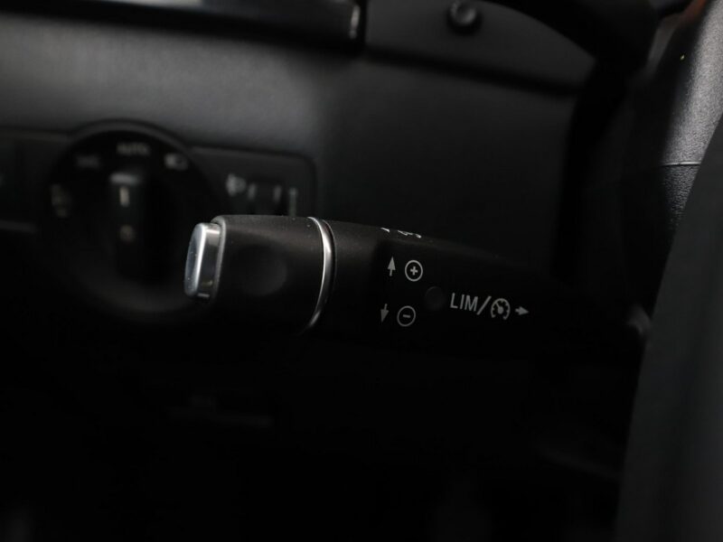Mercedes B 160 klima auto czujniki parkowania multifunkcja hak W246 (2011-)