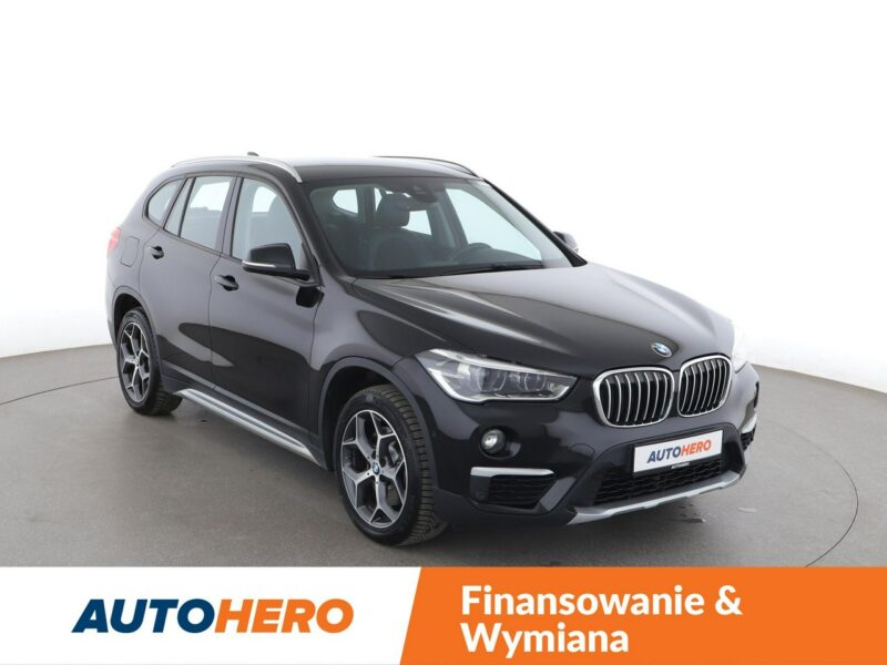 BMW X1 4x4 automat full LED sportowe fotele półksóra navi czujniki parkowania II (F48) (2015-)