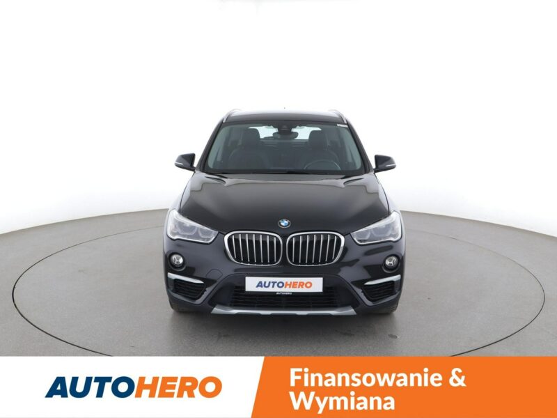 BMW X1 4x4 automat full LED sportowe fotele półksóra navi czujniki parkowania II (F48) (2015-)