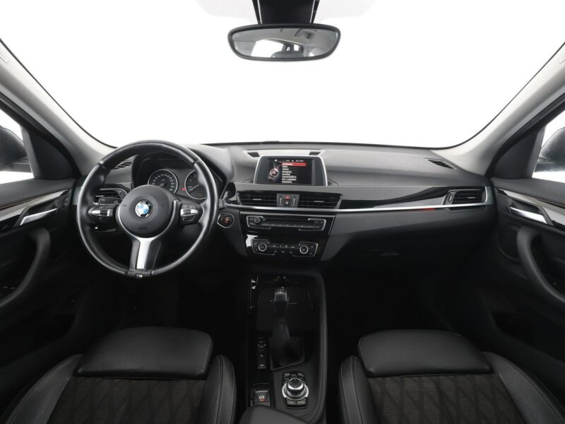 BMW X1 4x4 automat full LED sportowe fotele półksóra navi czujniki parkowania II (F48) (2015-)