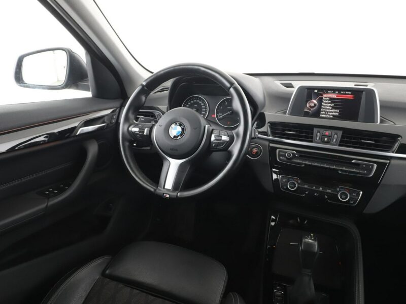 BMW X1 4x4 automat full LED sportowe fotele półksóra navi czujniki parkowania II (F48) (2015-)