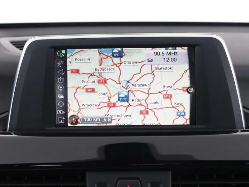 BMW X1 4x4 automat full LED sportowe fotele półksóra navi czujniki parkowania II (F48) (2015-)