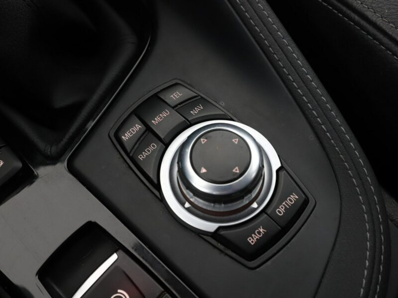 BMW X1 4x4 automat full LED sportowe fotele półksóra navi czujniki parkowania II (F48) (2015-)