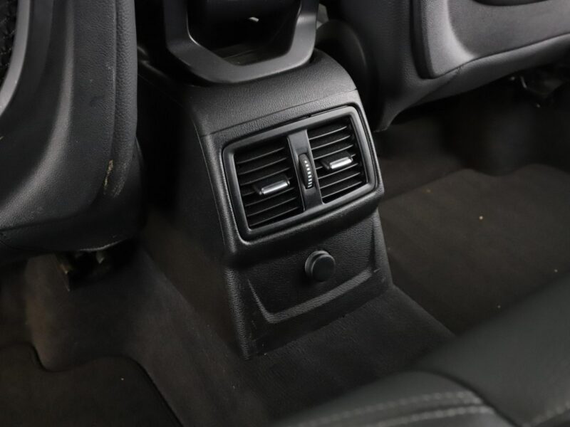 BMW X1 4x4 automat full LED sportowe fotele półksóra navi czujniki parkowania II (F48) (2015-)