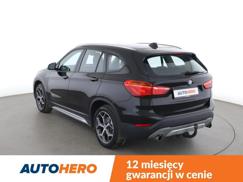 BMW X1 4x4 automat full LED sportowe fotele półksóra navi czujniki parkowania II (F48) (2015-)
