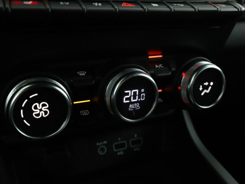 Renault Arkana hybryda niski przebieg navi kamera360 FullLED ACC grzane fotele