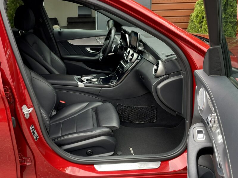 Mercedes C 250 4-Matic, LED, HAK,Asystenci,Martwe Pole,Burmester,MultiBeam,Keyless GO W205 (2014-2021)