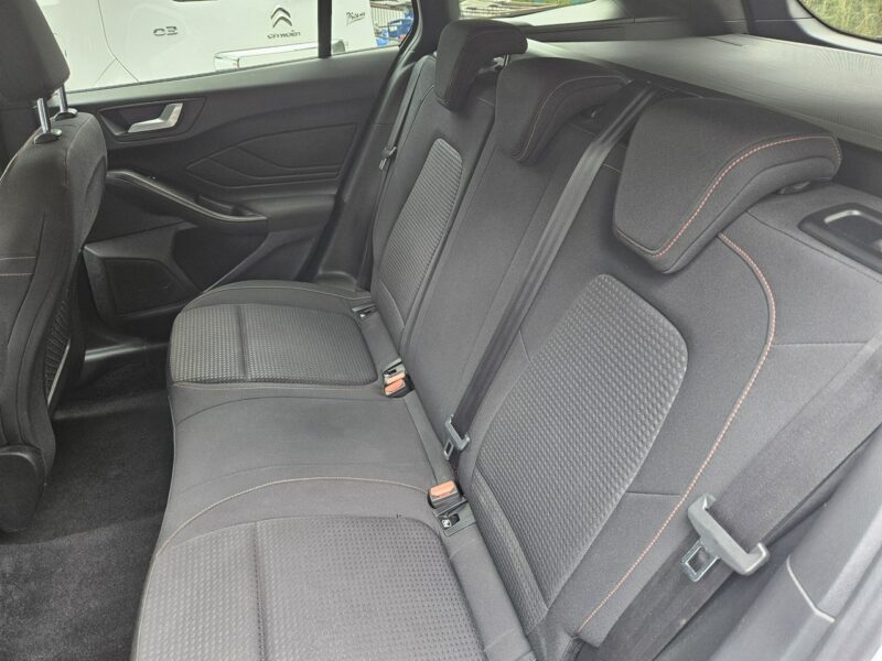 Ford Focus Automat / Nawigacja / Klimatyzacja / Faktura VAT Mk4 (2018-)