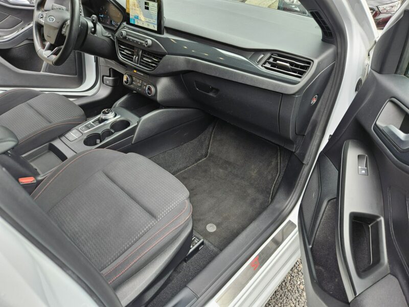 Ford Focus Automat / Nawigacja / Klimatyzacja / Faktura VAT Mk4 (2018-)