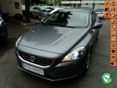 Volvo V40 sprzedam ładne VOLVO V-40 2.0 DIASEL II (2012-)