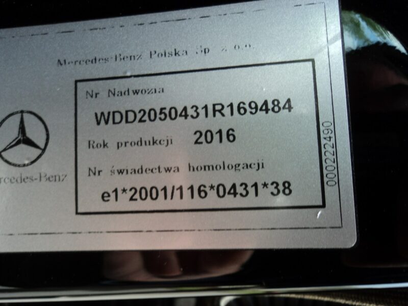 Mercedes C 200 sprzedam nowego MERCEDESA C-200 4Matic 184KM salon polska malutki prze W205 (2014-2021)