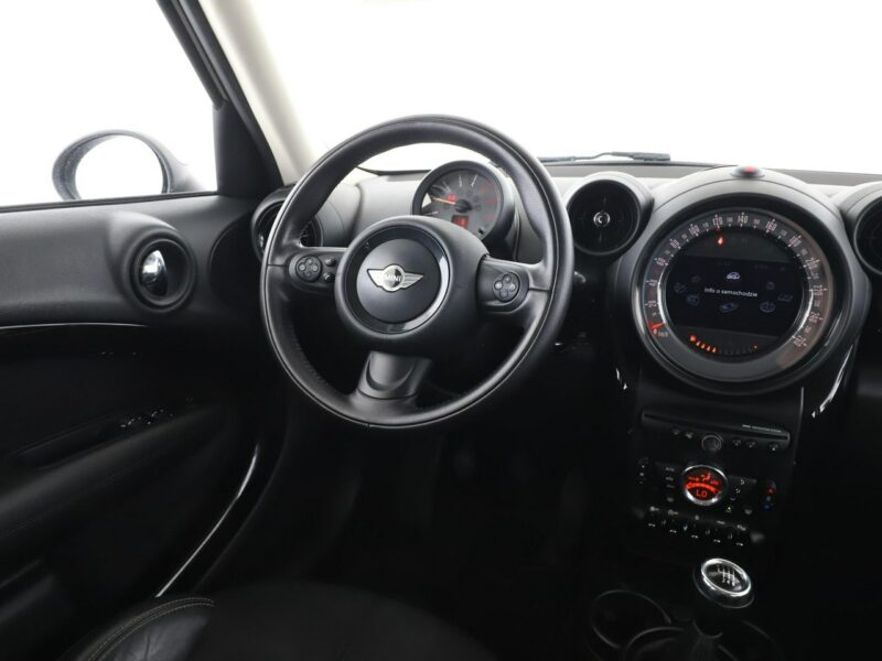 Mini Countryman Cooper D Chili Klimatronik Tempomat Nawigacja Sportsitze Bluetooth PDC