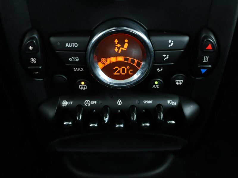 Mini Countryman Cooper D Chili Klimatronik Tempomat Nawigacja Sportsitze Bluetooth PDC
