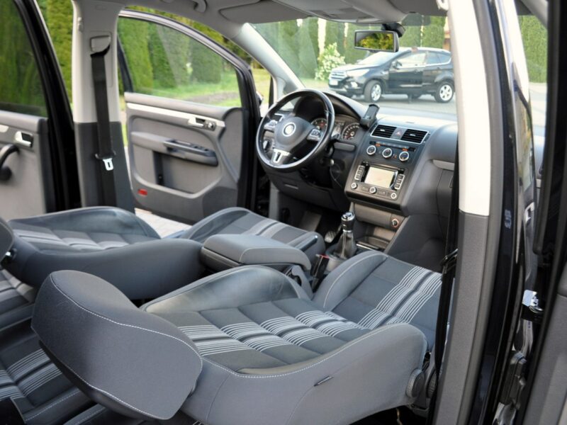 Volkswagen Touran 2.0TDI(140KM)*Lift*Xenon*Led*Duża Navi*7-Foteli*Match*Reling*Alu16"ASO II (2010-2015)