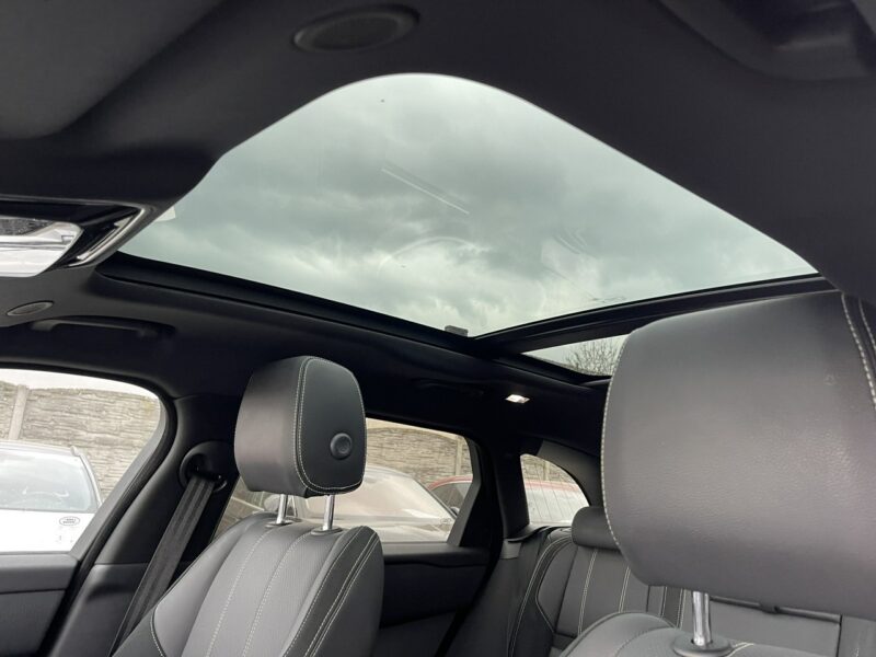 Land Rover Range Rover VELAR R Dynamic SE 4x4 Pamięć Podgrzewanie Meridian Hak