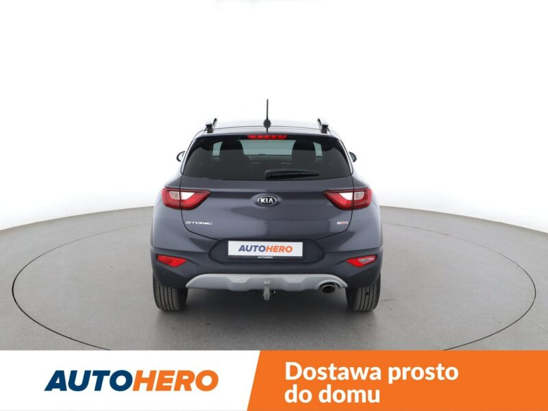 Kia Stonic klima auto kamera i czujniki parkowania kolorowe wnętrze grzane fotele
