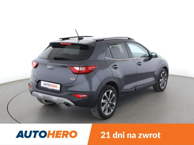 Kia Stonic klima auto kamera i czujniki parkowania kolorowe wnętrze grzane fotele