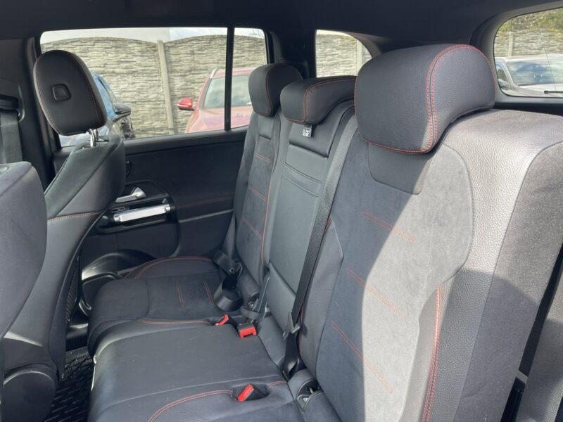 Mercedes GLB AMG line Podgrzewanie Skóra Virtual cockpit Hak 224KM