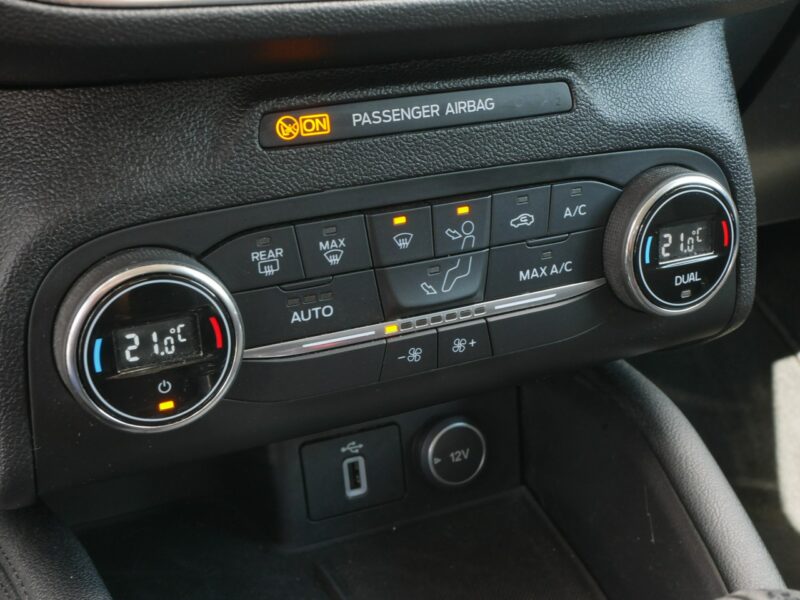 Ford Focus 1.0 E-Boost 125KM Kombi -Navi -Asystenci jazdy -Zobacz Mk4 (2018-)