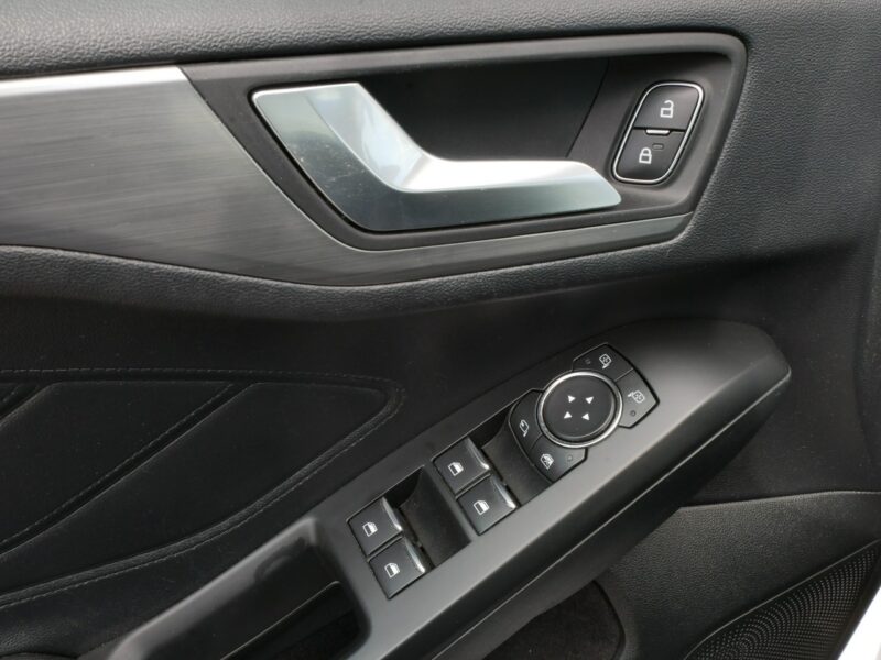 Ford Focus 1.0 E-Boost 125KM Kombi -Navi -Asystenci jazdy -Zobacz Mk4 (2018-)