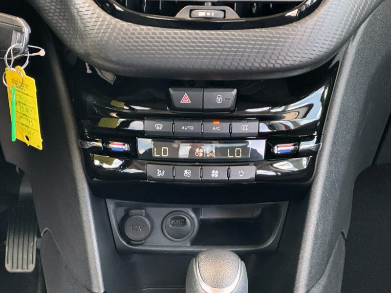 Peugeot 208 *Bogate Wyposażenie*TECH Edition*Automat*Roczna Gwarancja Techniczna* I (2012-2019)