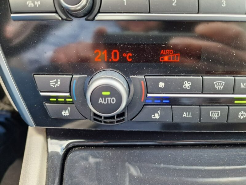 BMW 5GT 3.0 Benzyna 306 KM, Automat, Kamera, Navi, LED, Bluetooth, Skóra, Alu F10 (2009-2017)
