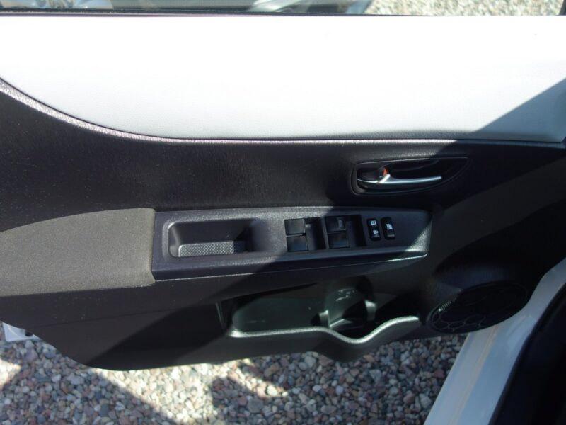 Toyota Yaris Nowa Bateria Stan Bdb III (2011-2019)