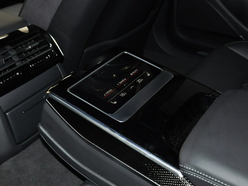 Audi A8 50TDI V6 Quattro SlineInterieur B&O MatrixHD Oled TempopmatACC Hak D5 (2017-)