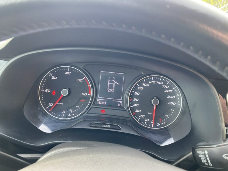 Seat Leon Full LED, Klimatronic , parktronik, alufelgi, dotykowe radio,z Niemiec III (2012-)