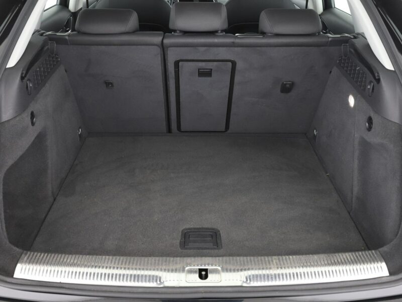 Audi Q3 1.4 TFSI Design Climatronic Tempomat Nawigacja Grzane Fotele Xenon PDC I (2011-2018)