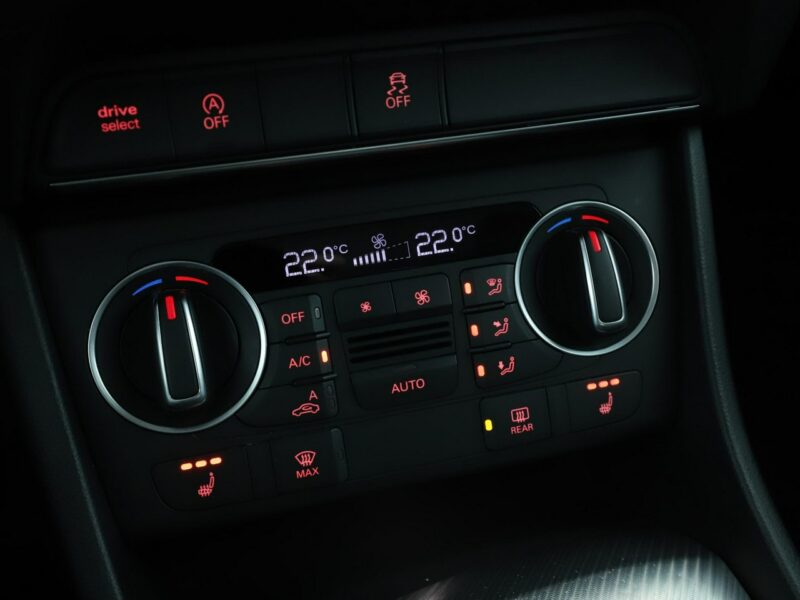 Audi Q3 1.4 TFSI Design Climatronic Tempomat Nawigacja Grzane Fotele Xenon PDC I (2011-2018)